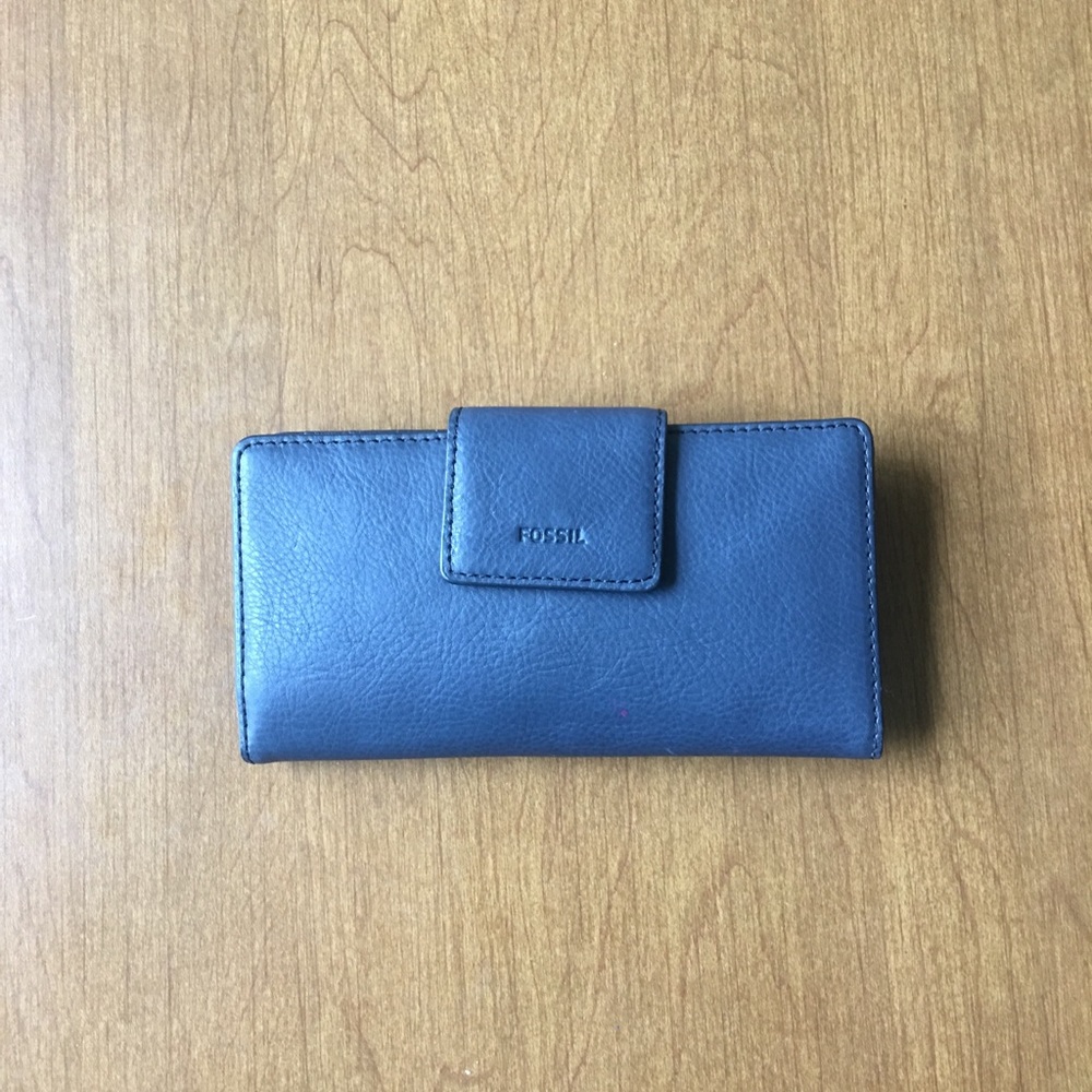 Navy Fossil Wallet